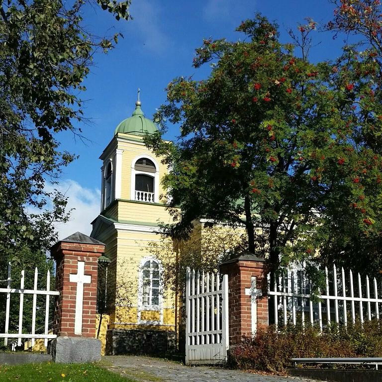 萨翁林纳旅游景点-Pikkukirkko