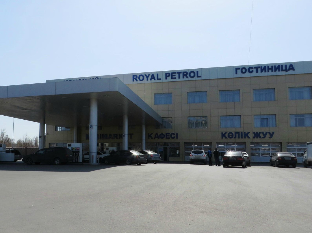 Royal Petrol Hotel主图