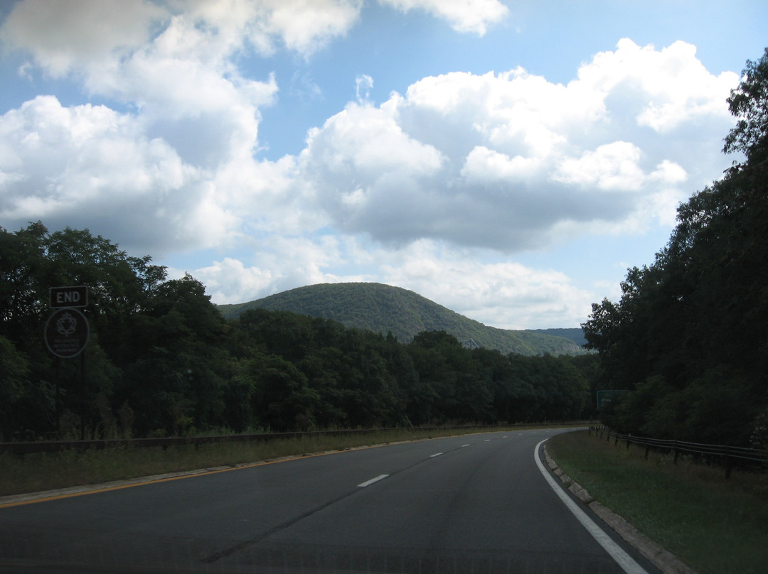 State Line Lookout (Lookout Inn)景点图片