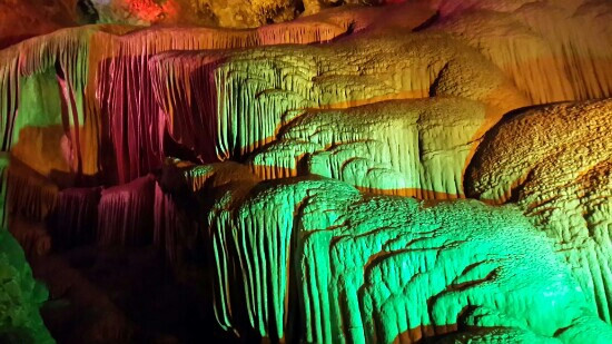 鸡冠洞-栾川县必去景点