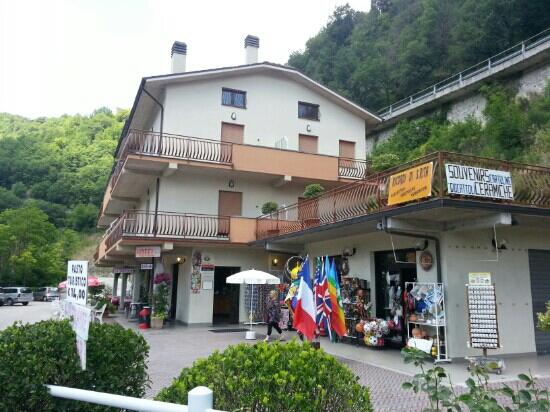 Hotel Ristorante Scoglio Rosa-客卧