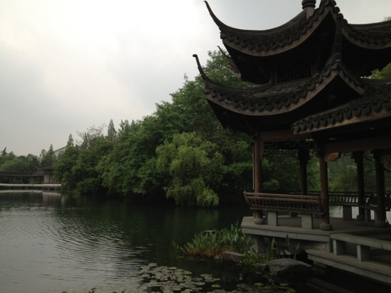 西湖花港观鱼公园-杭州市必去景点