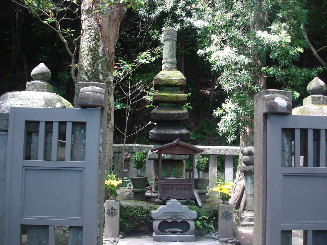Grave of Minamoto Yoritomo-镰仓市必去景点