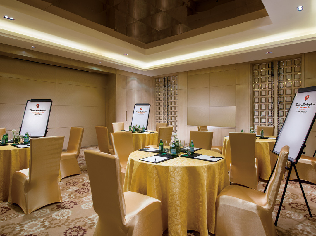 昆山托尼洛兰博基尼酒店主图