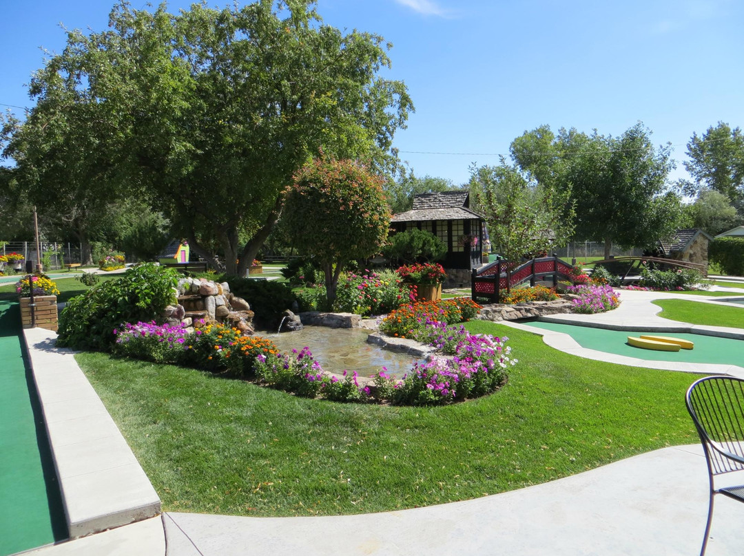 Valley View Garden Golf-大瀑布市必去景点