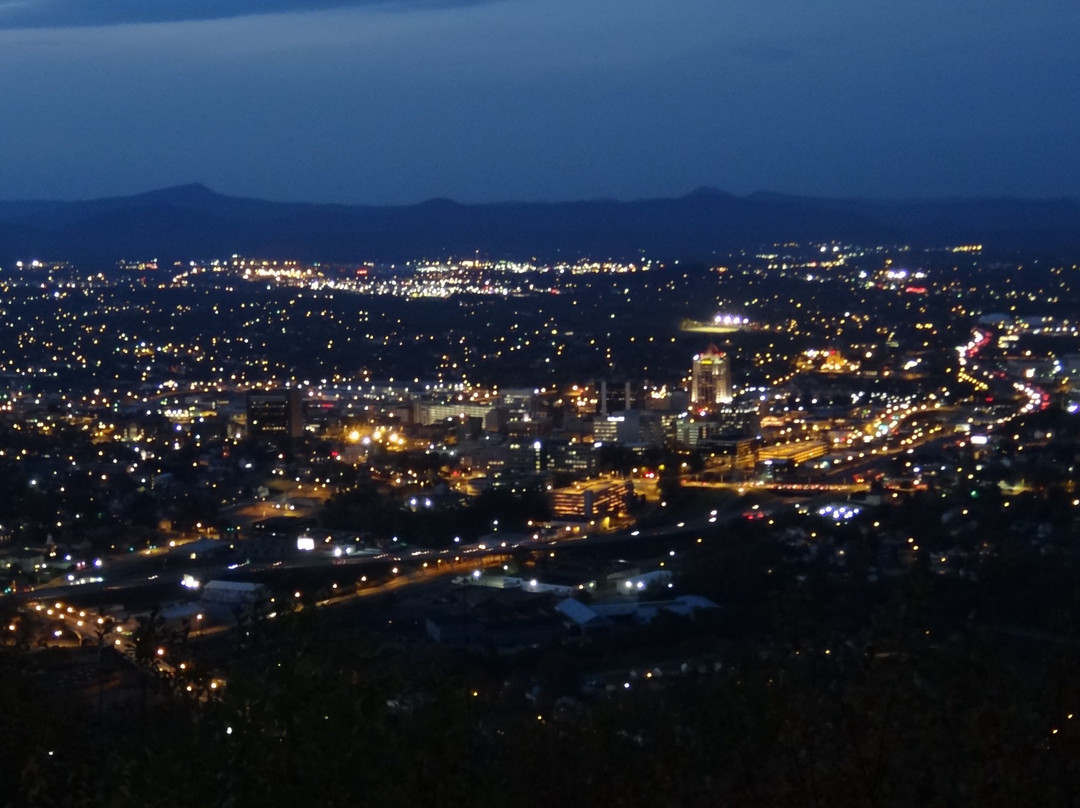 磨坊山明星公园-罗阿诺克必去景点