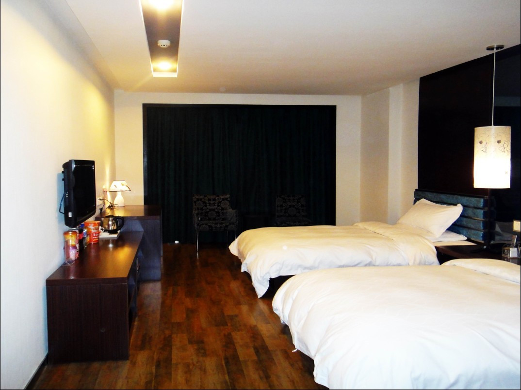 安庆V6连锁酒店水晶店主图