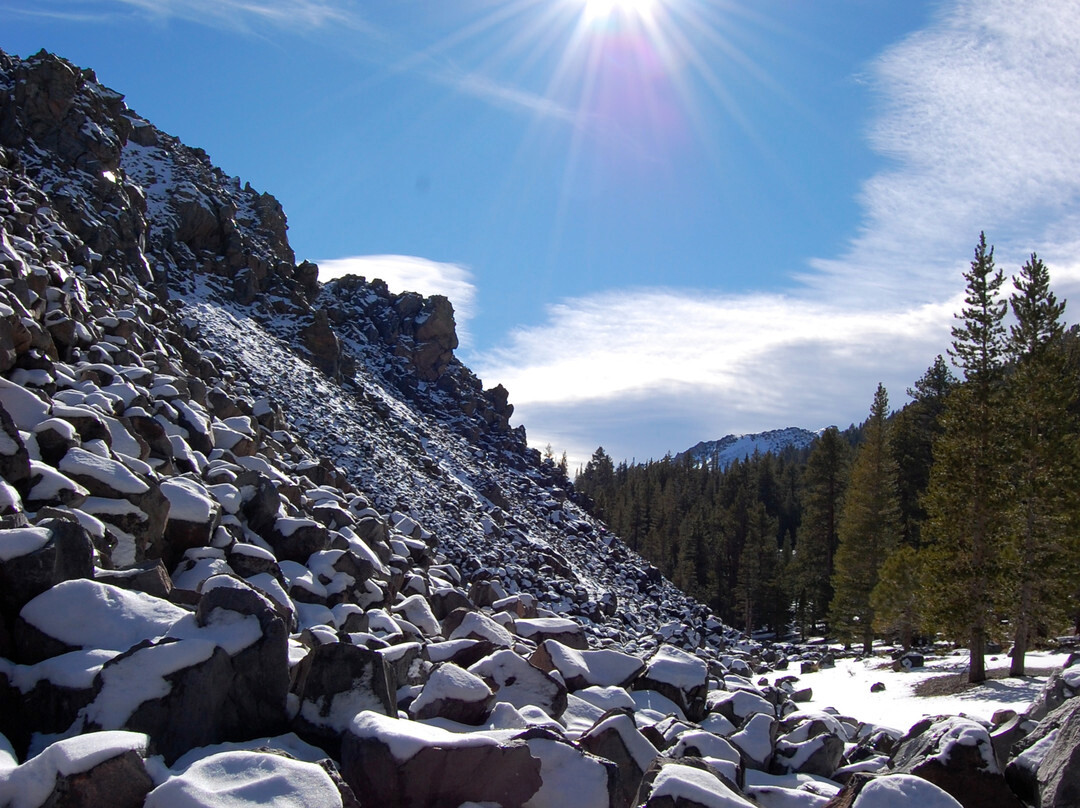 Obsidian Dome-马姆莫斯湖必去景点