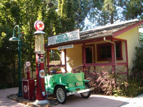 吉尔罗伊花园家庭主题公园-吉尔罗伊必去景点