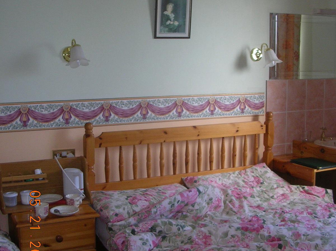 Larkfield B & B