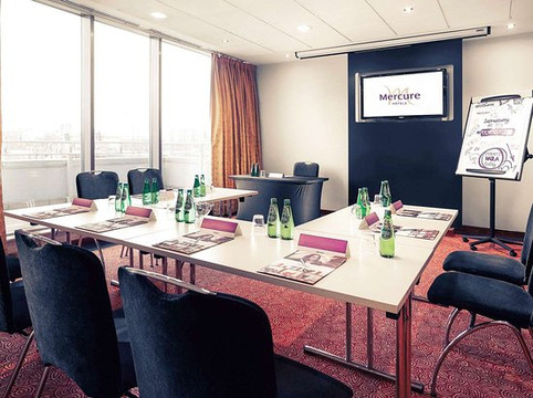 波兹南中心美居酒店主图