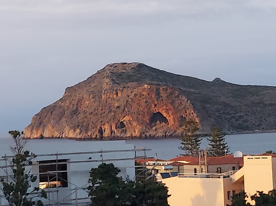 Sunrise Village Hotel主图
