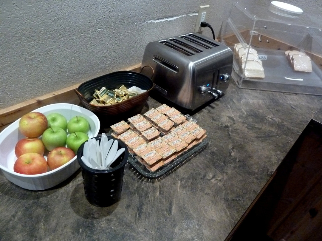 Timber Lodge Inn主图