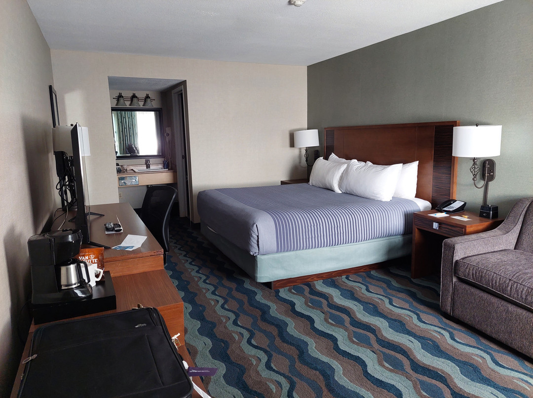 温哥华机场阿森特酒店主图