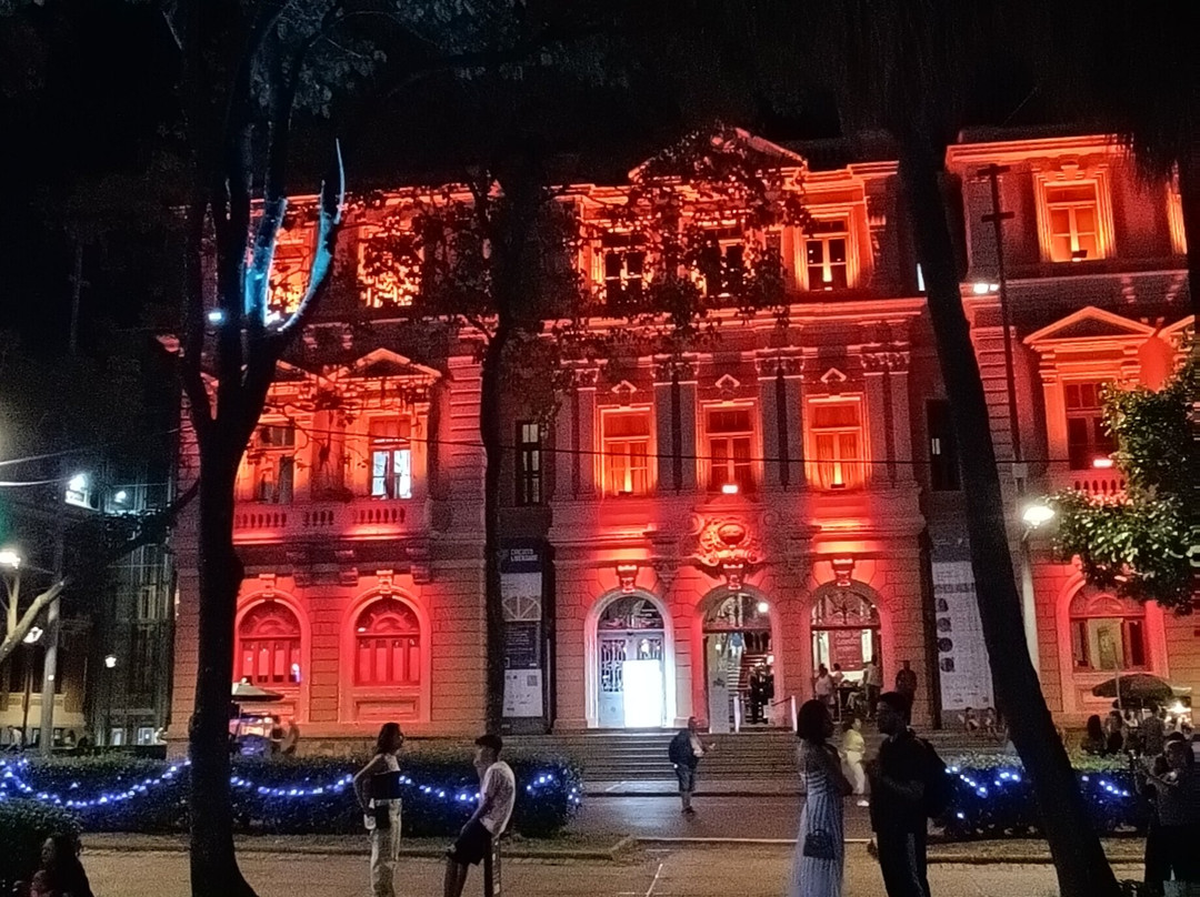 米纳斯吉拉斯谷纪念碑-贝洛哈里桑塔必去景点