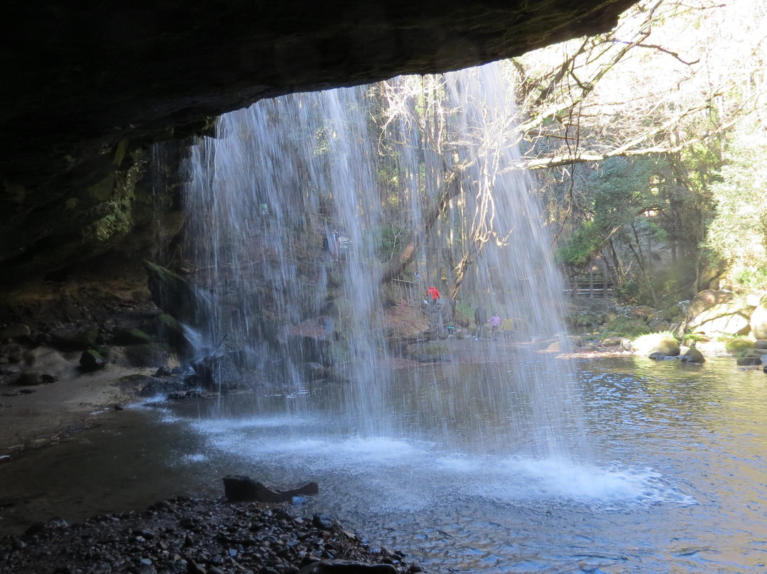 Nabegataki Falls-小国町必去景点