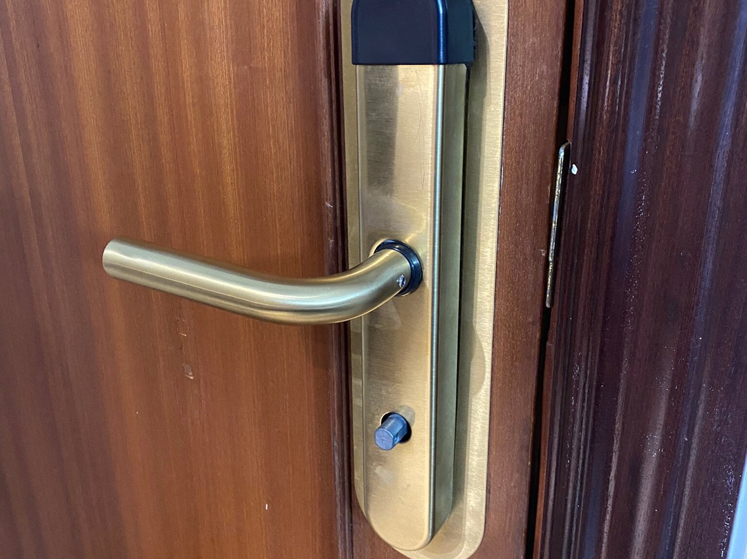 阿尔加巴酒店主图