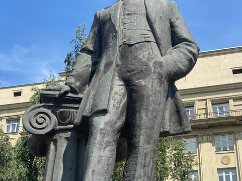 Monument to Architect Kryachkov-新西伯利亚必去景点