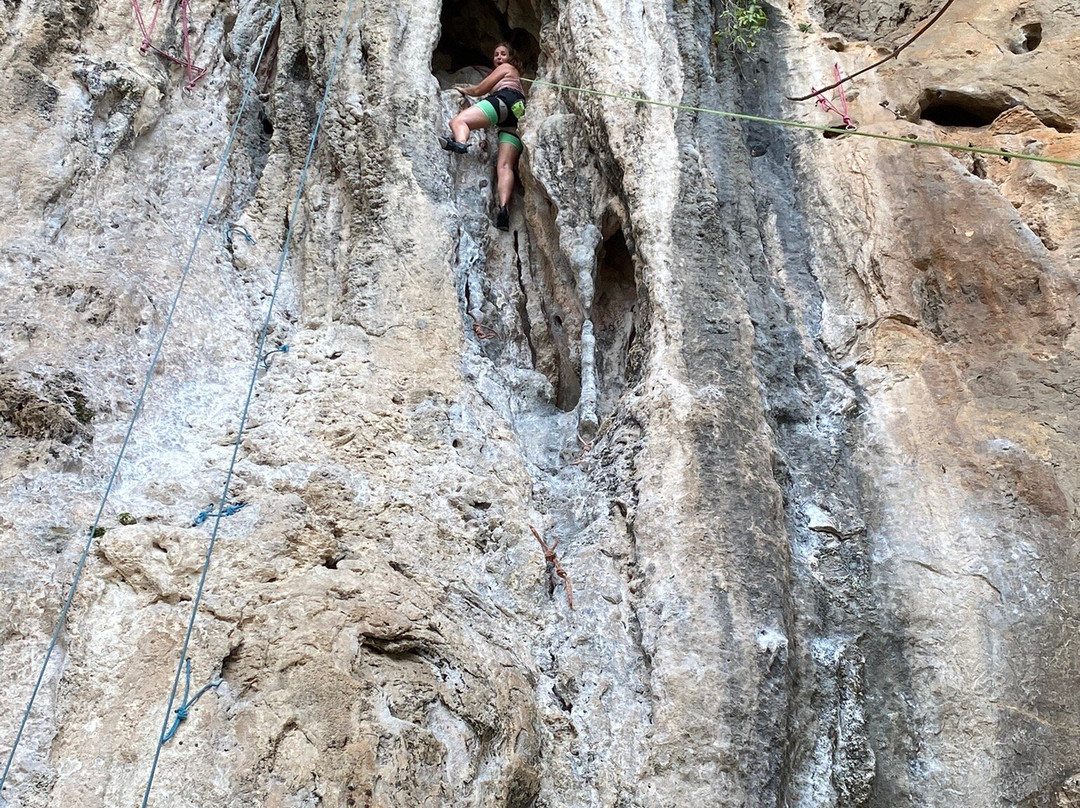 Tex Rock Climbing-莱利海滩必去景点