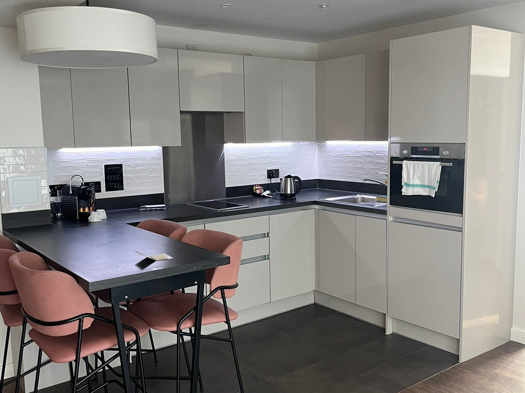 Adagio London Sutton Point主图