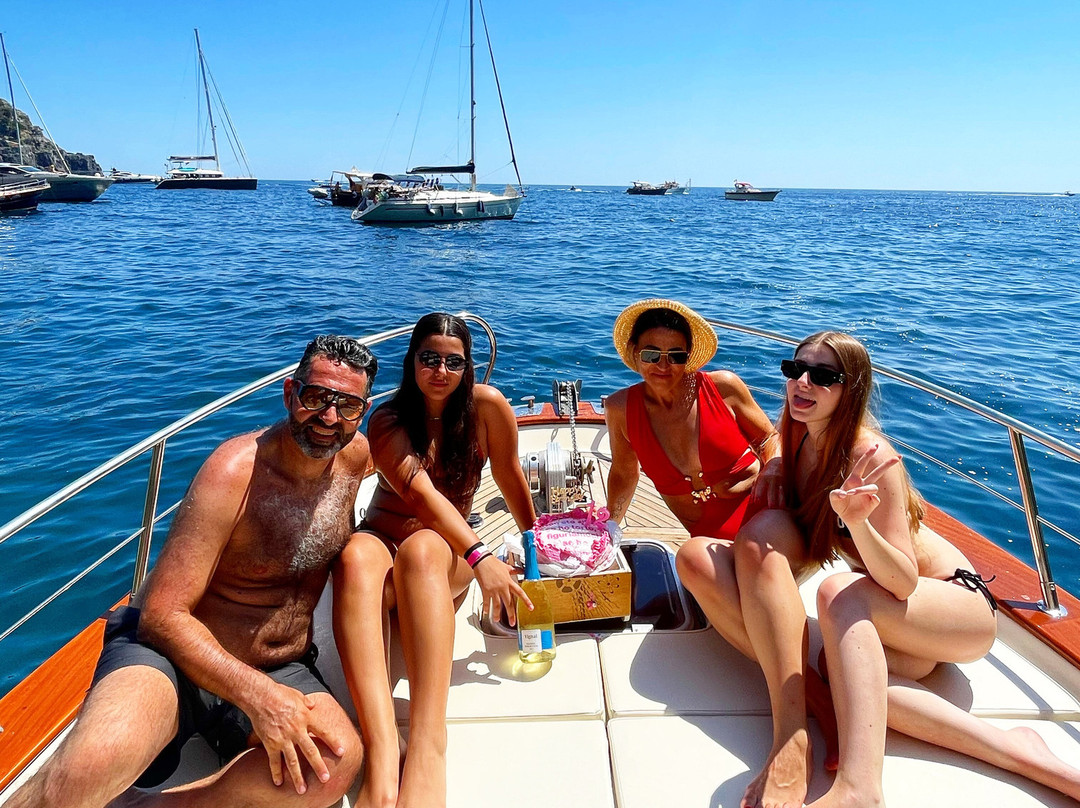 Positano Rental Boats-波西塔诺必去景点