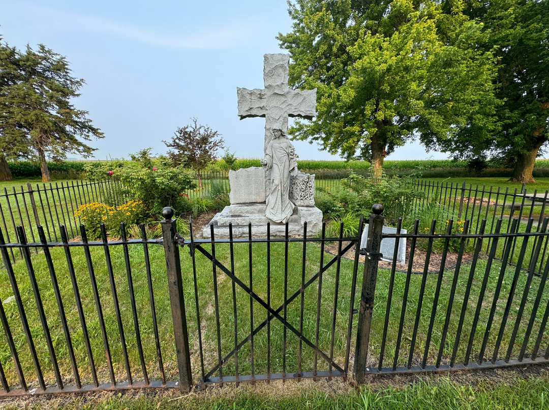 Milford Monument-New Ulm必去景点