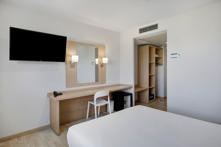 拉斯洛萨旅行酒店主图