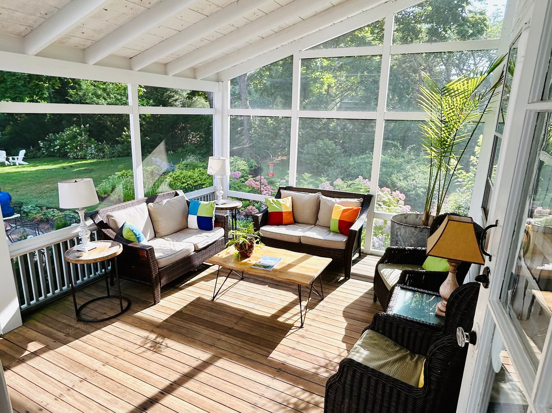 The Village Inn Cape Cod主图