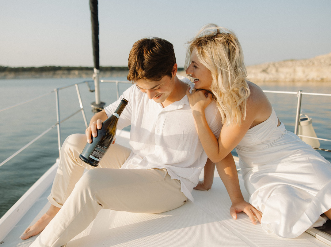 Sail Austin Charters - Private Tours-Lakeway必去景点