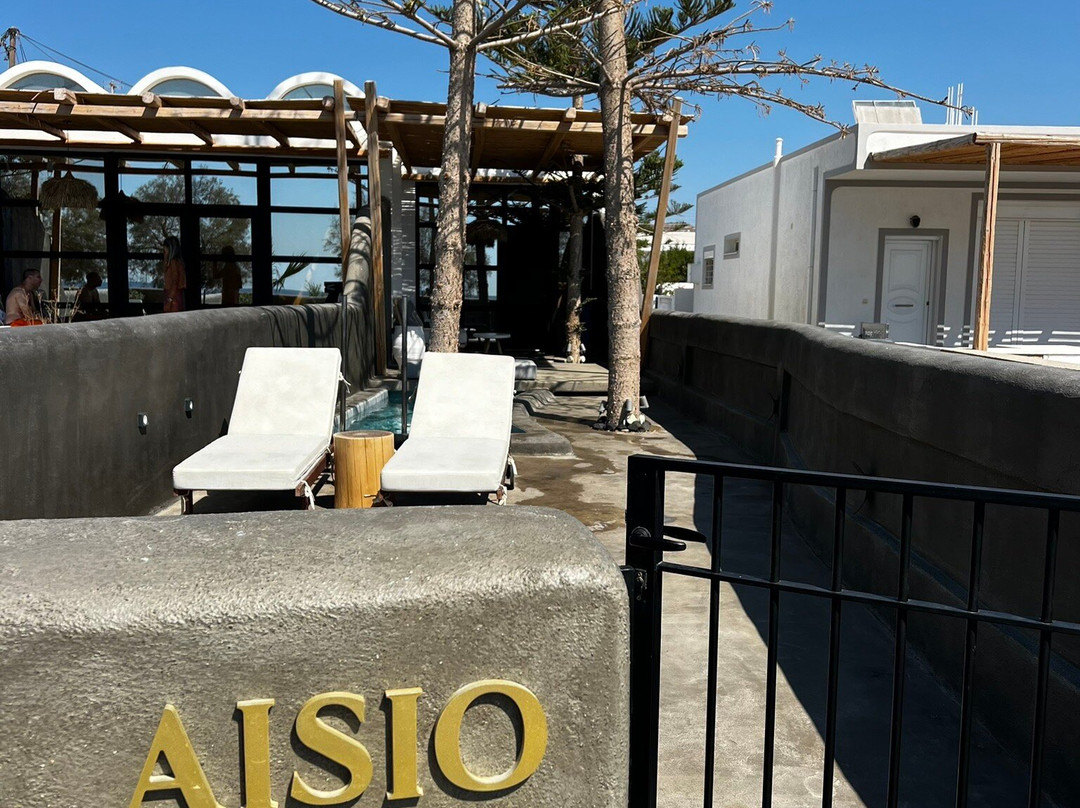 Oscar Beachfront Suites主图