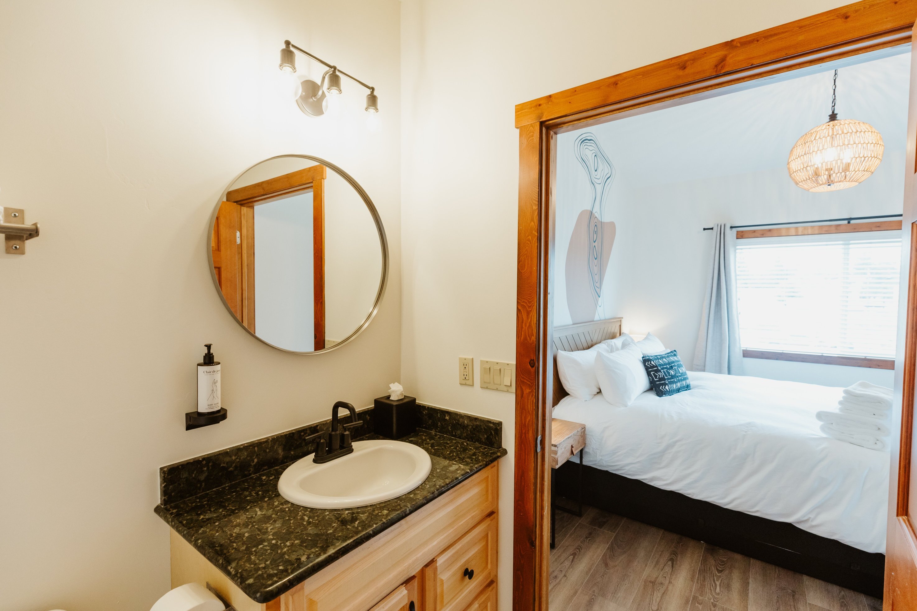 Switchback Suites-浴室