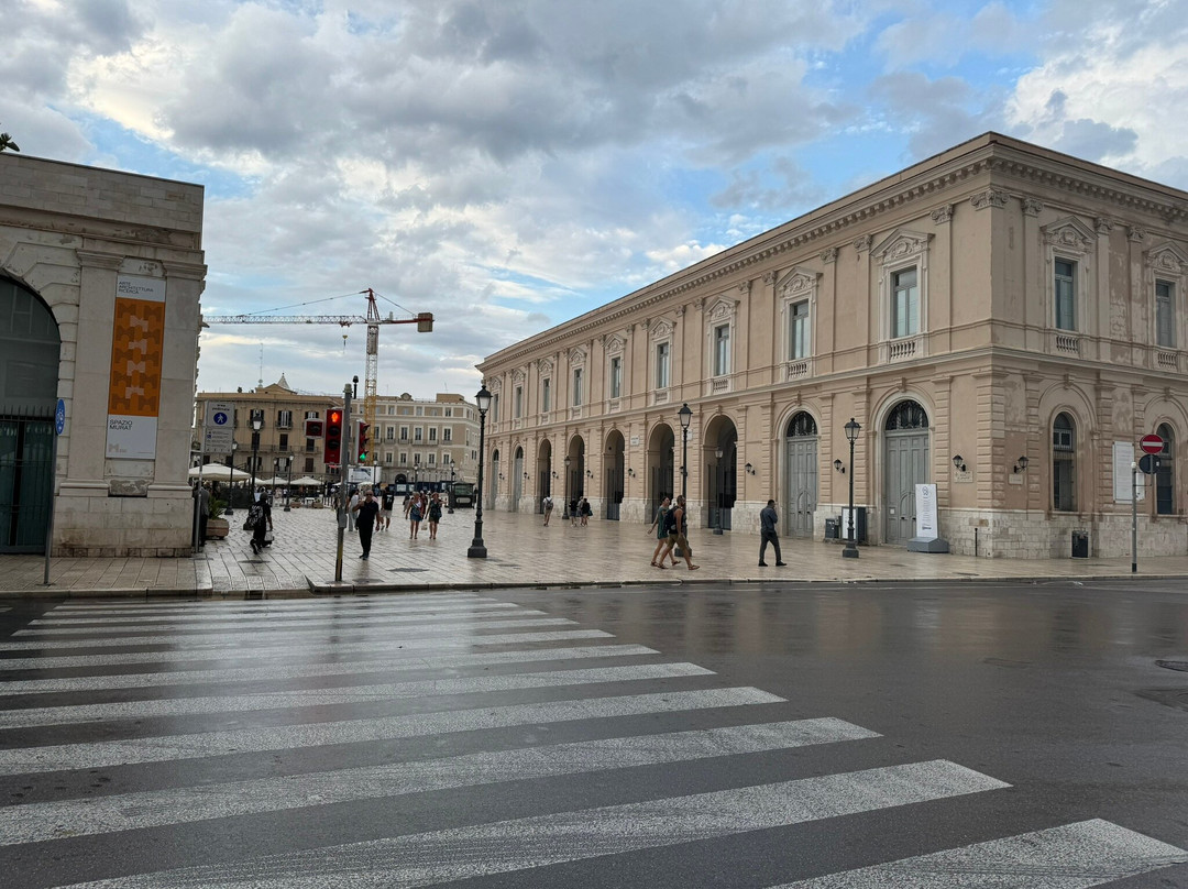 Piazza del Ferrarese-巴里必去景点