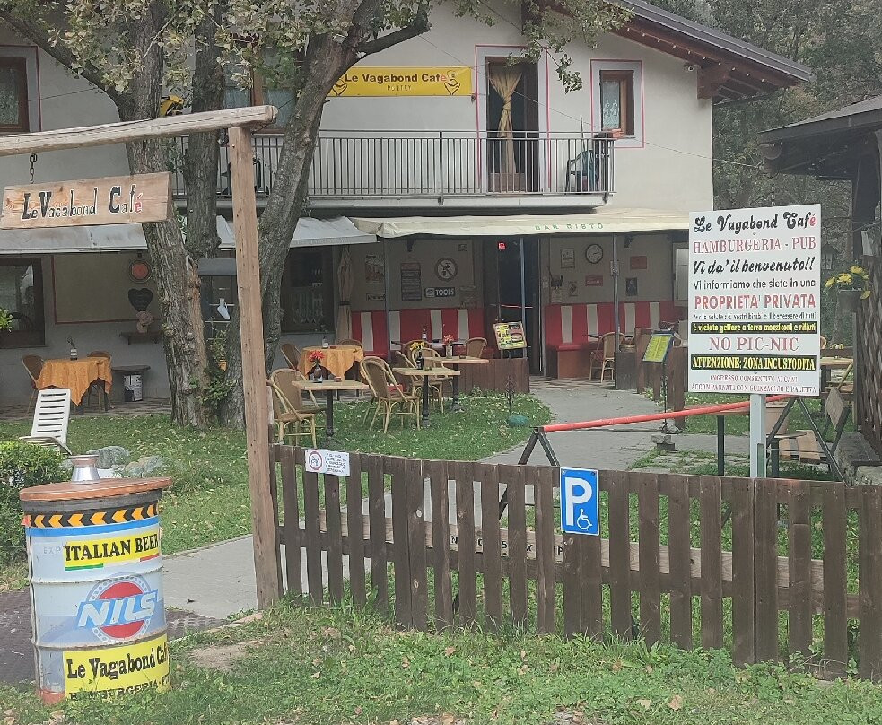 Le Vagabond Café  Hamburgeria - Pub