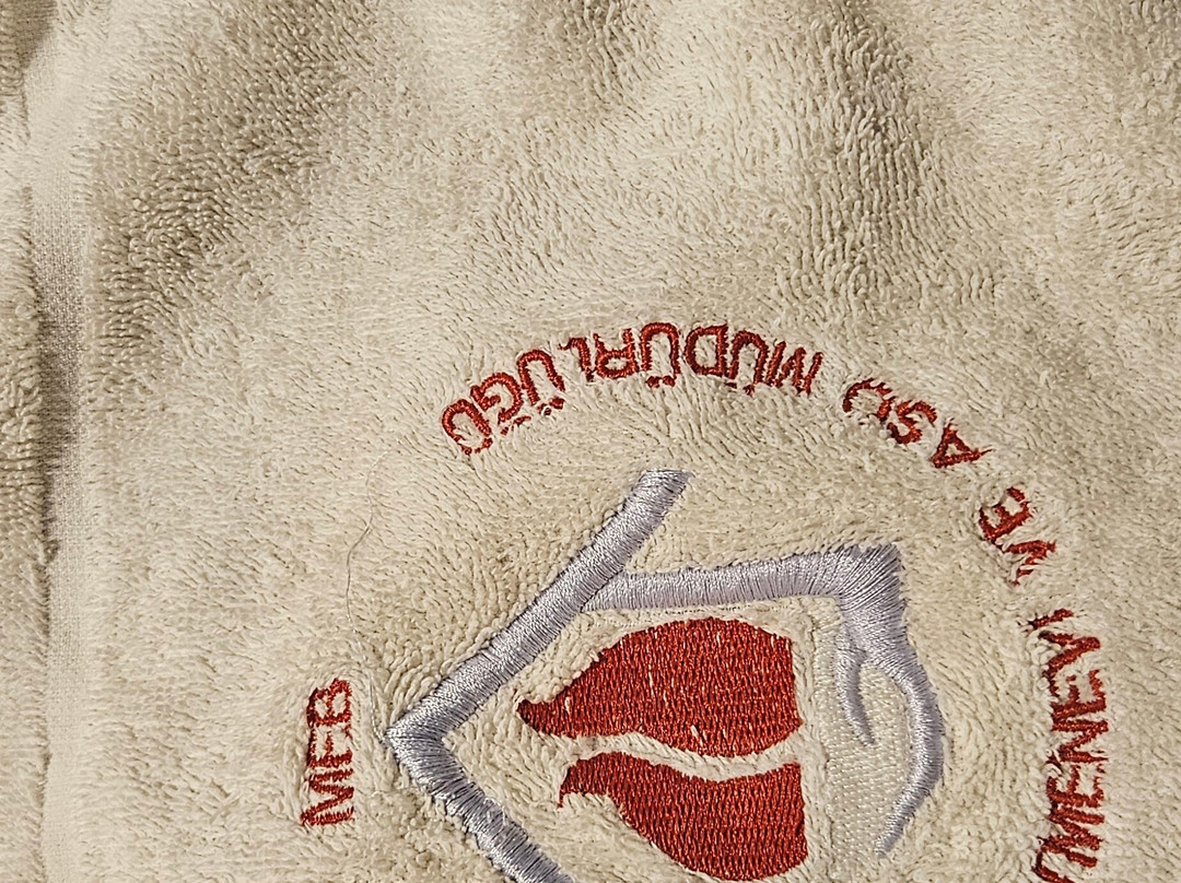 Flores Plaza Hotel主图