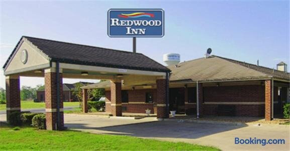 Redwood Inn and Suites主图