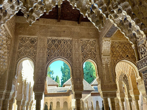 Sol Oriens Tours-格拉纳达必去景点