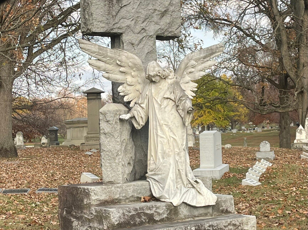 Crown Hill Cemetery-印第安纳波利斯必去景点