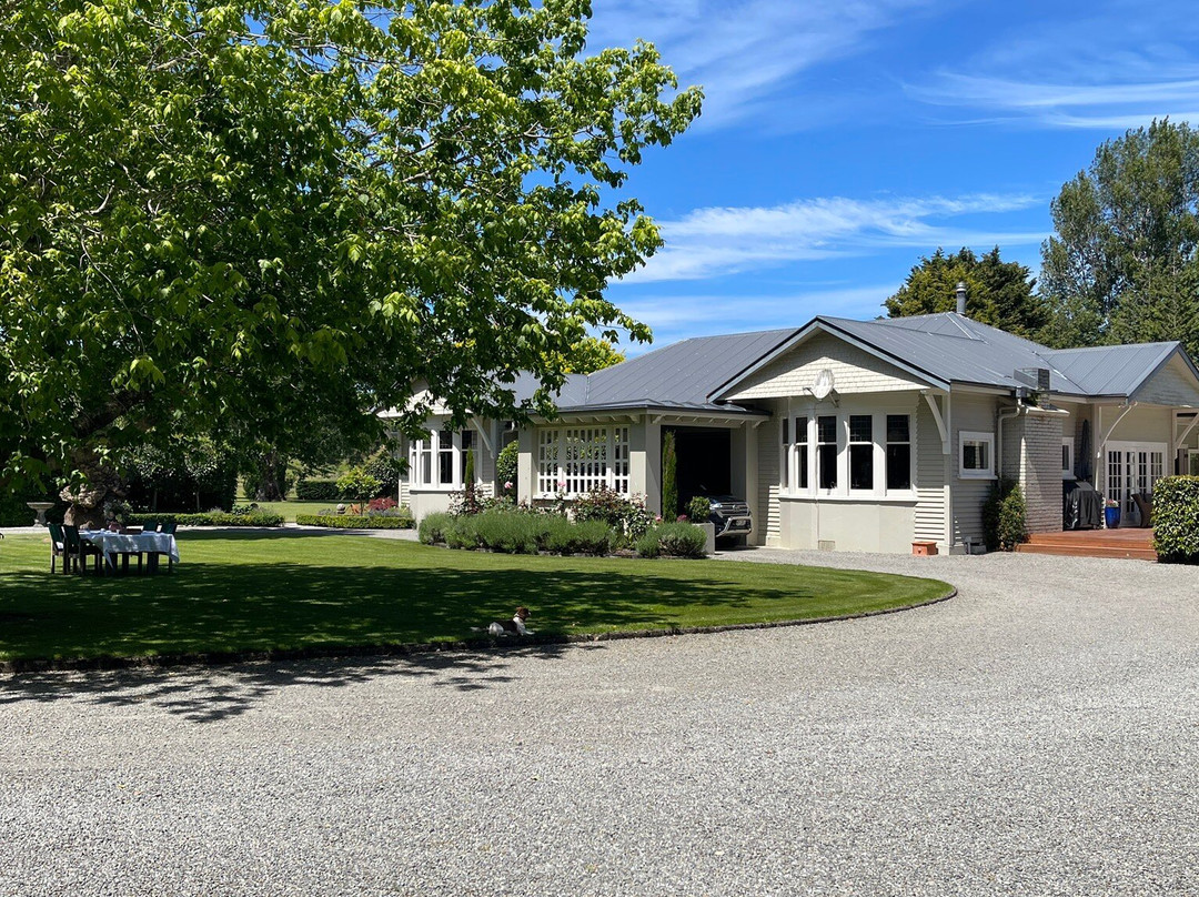 Whakapuni Station & Gardens景点图片