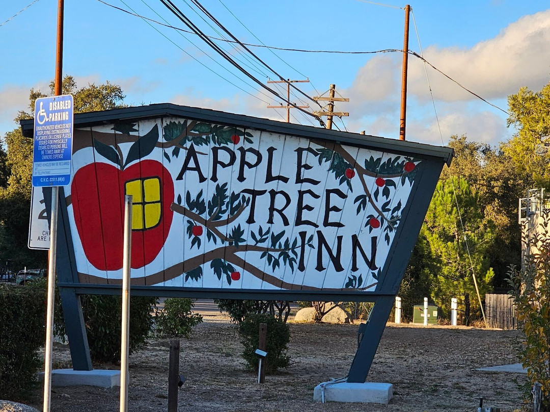 Apple Tree Inn主图