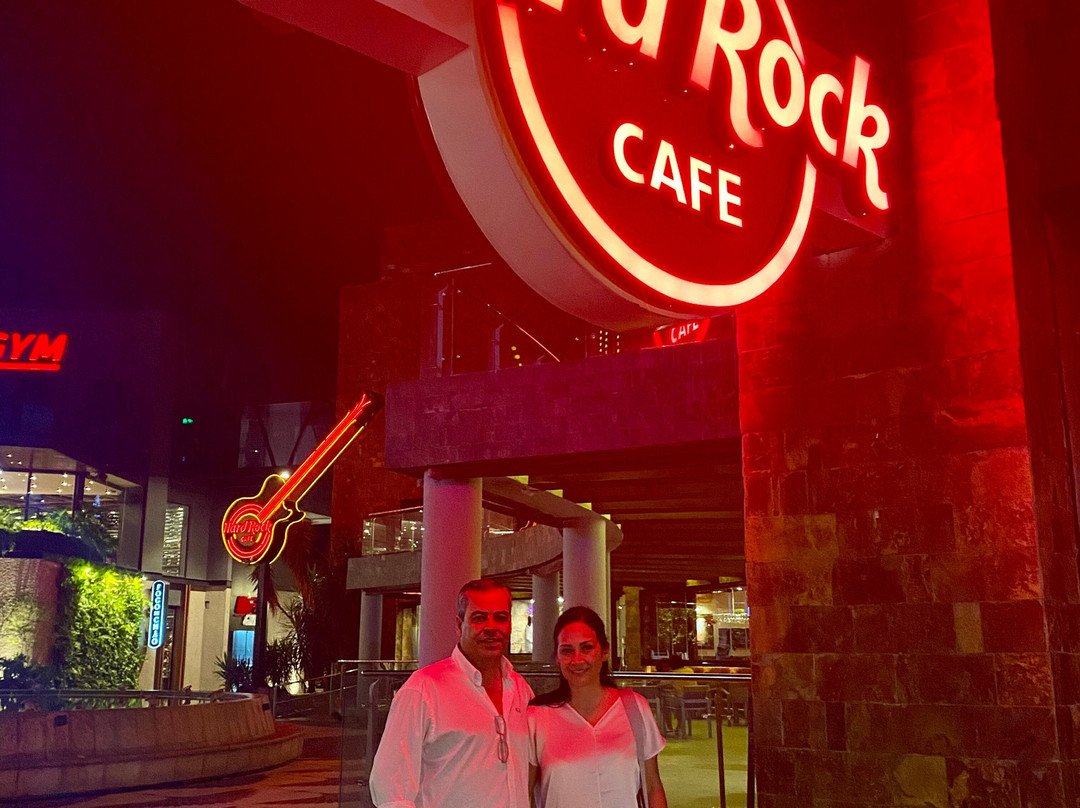 Ventura Mall-圣克鲁斯省必去景点