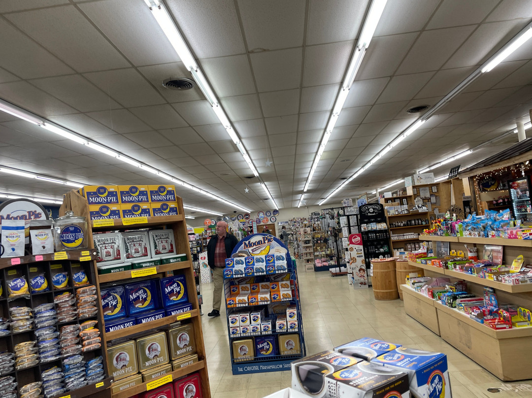 MoonPie General Store and the Original Book Warehouse-皮金福奇必去景点