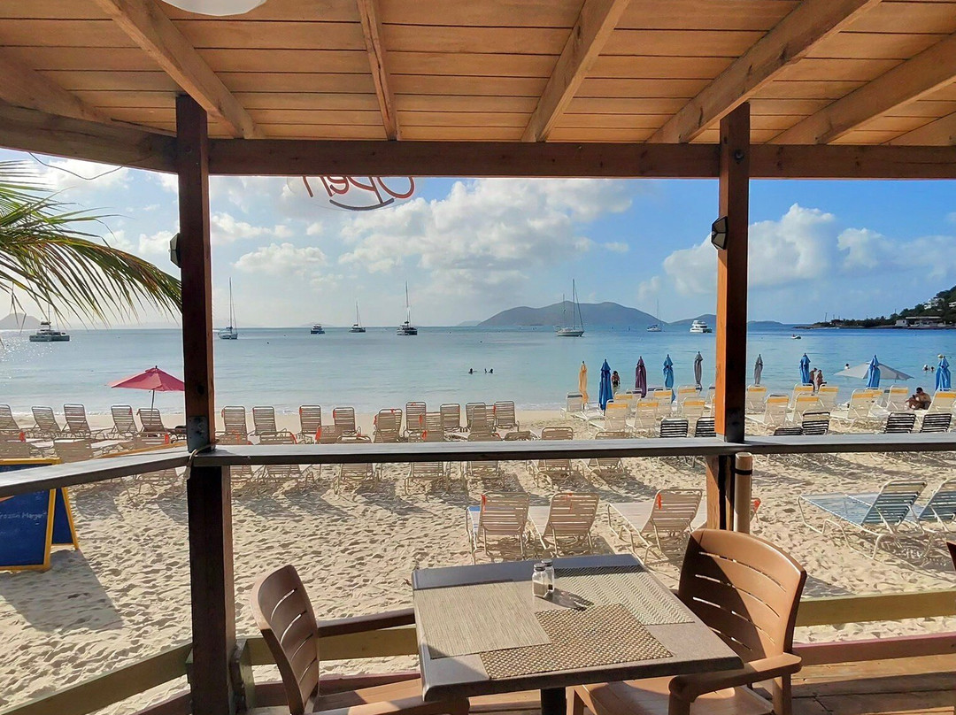 Elm Beach Suites主图