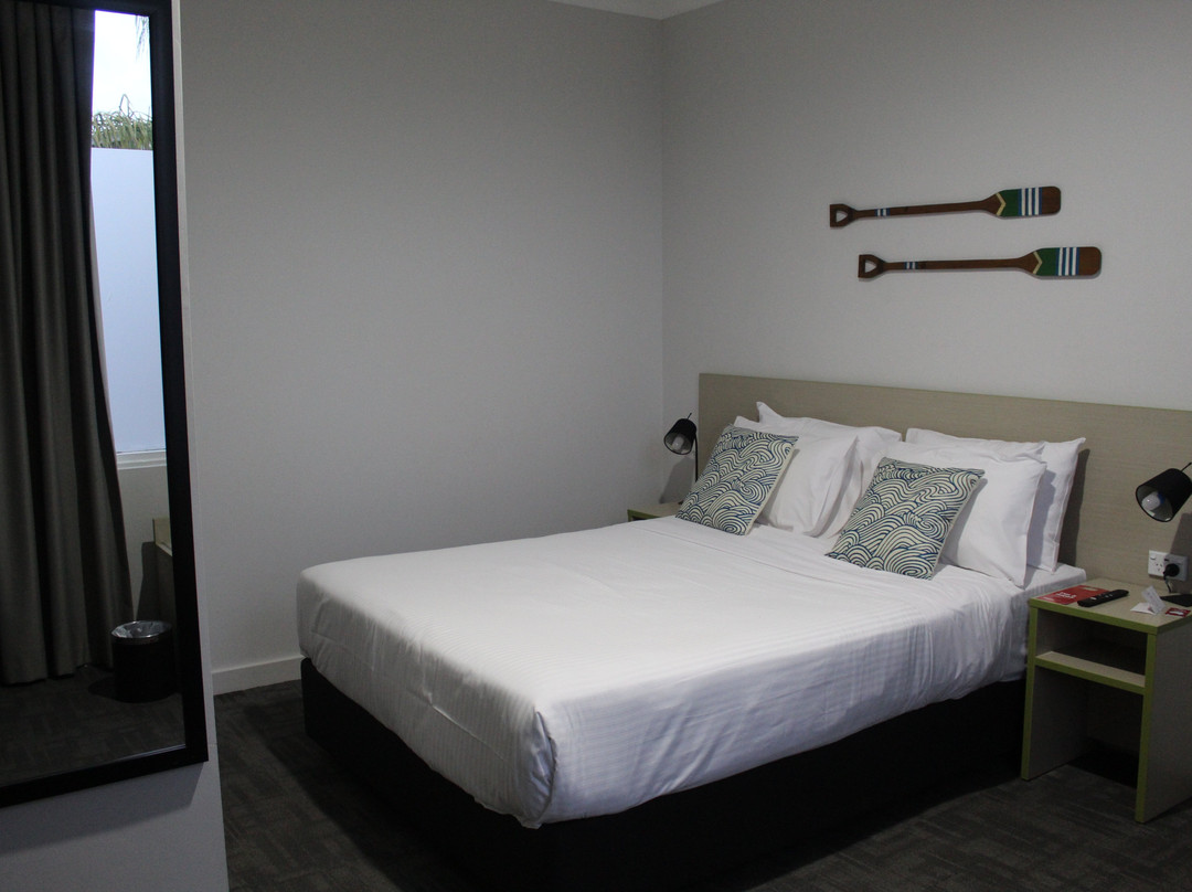 Nightcap at Caringbah Hotel主图