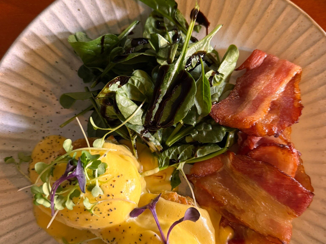 The Royal Hotel主图