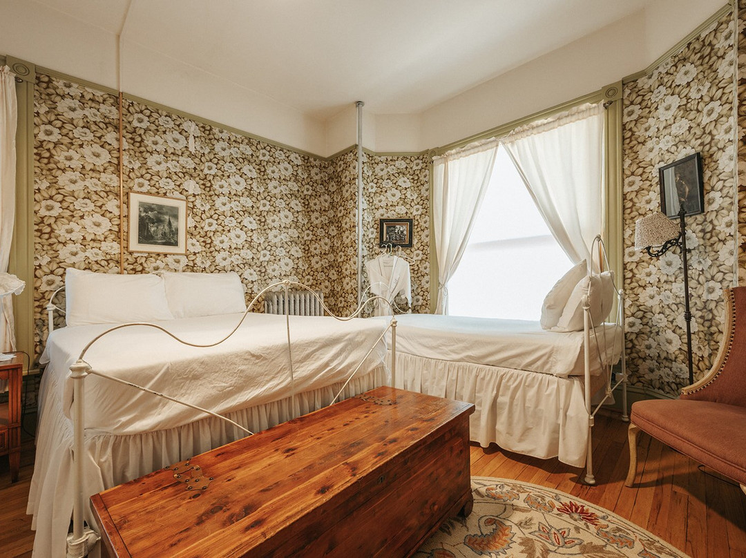 Gable House Bed And Breakfast Inn主图