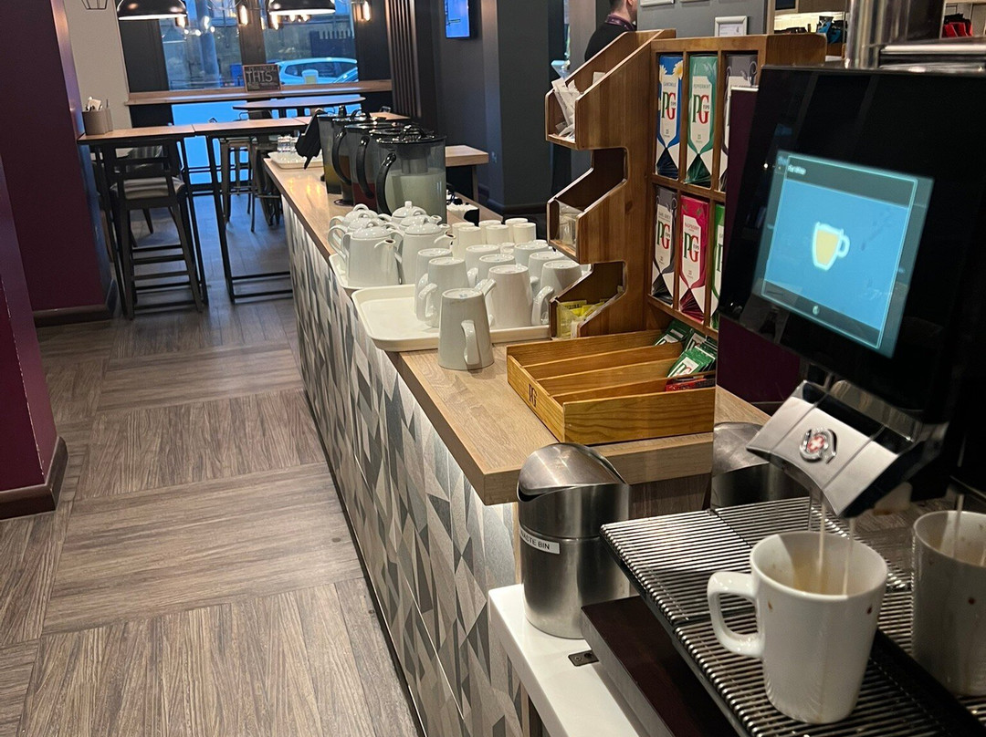 Premier Inn London Uxbridge Town Centre hotel主图