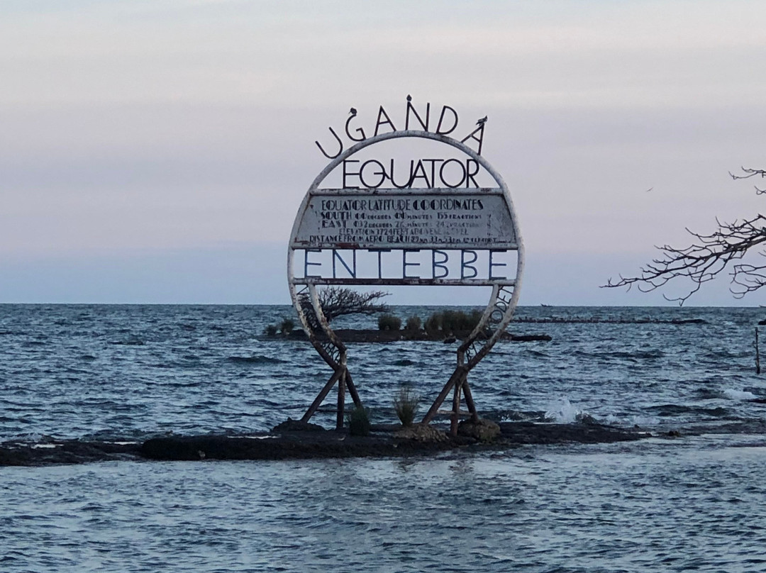 Lake Victoria Sunset & Equator Cruise-恩德培必去景点