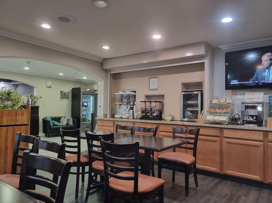 旧金山南品质旅馆及套房酒店主图