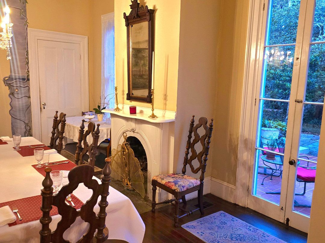 1872 Denham Inn主图