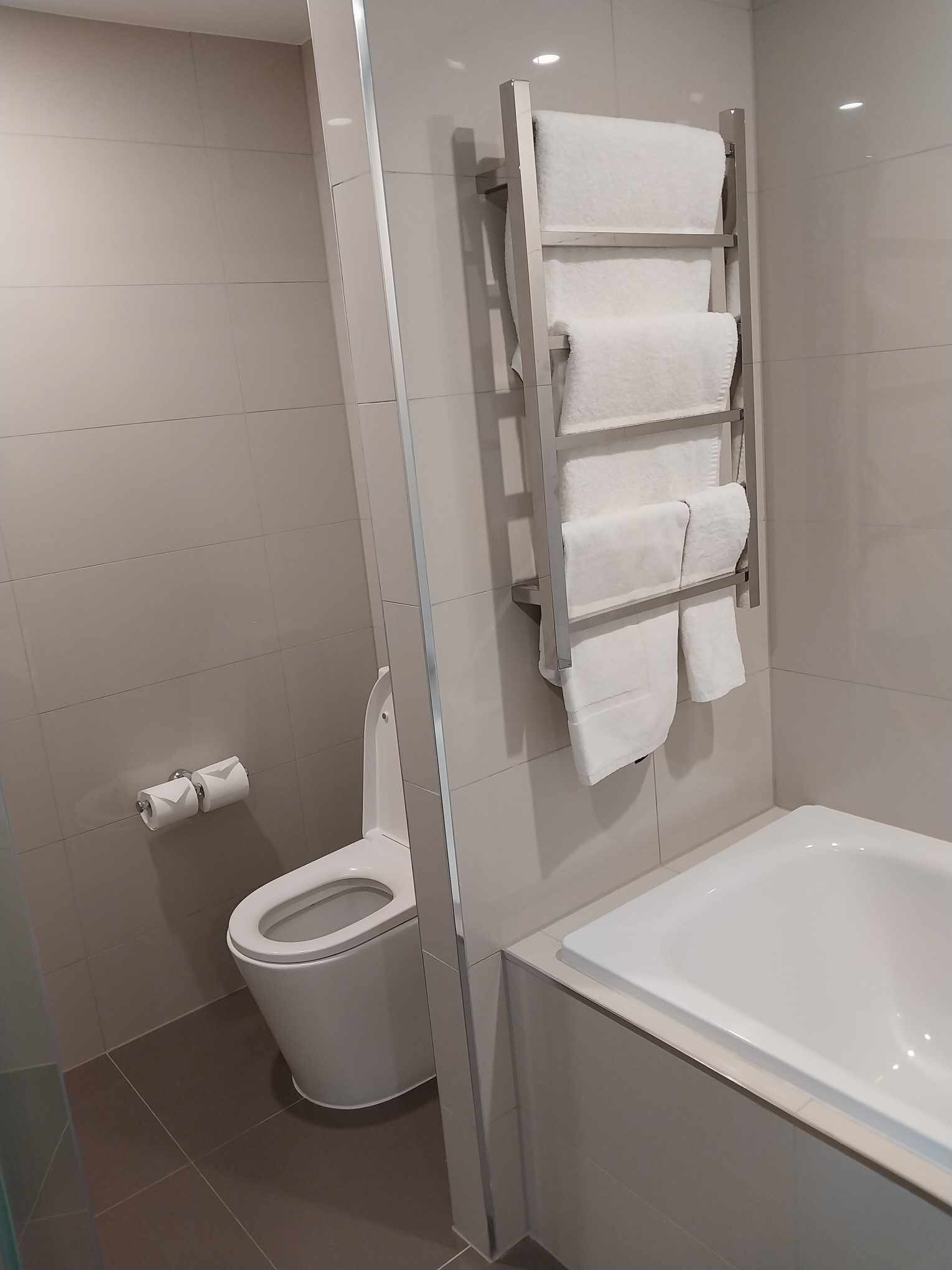 Vibe Hotel Subiaco Perth-浴室